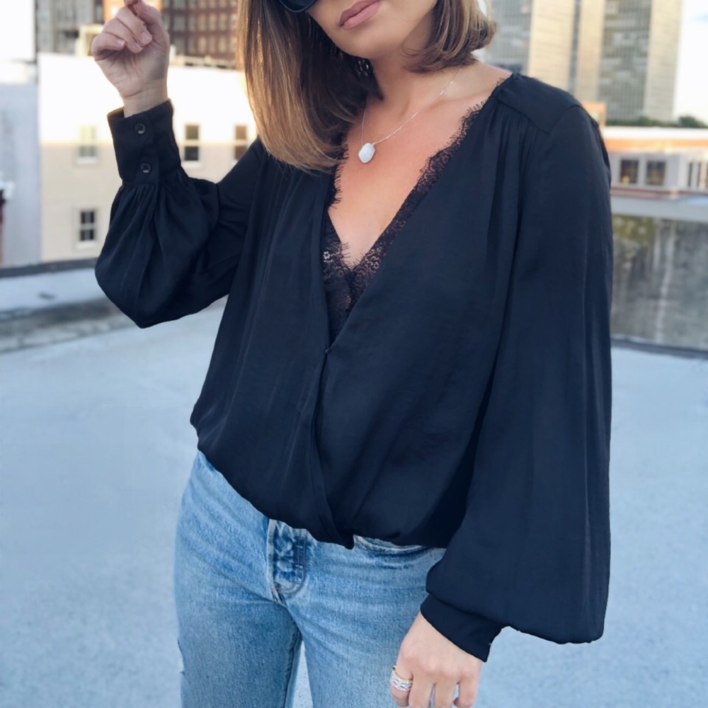 Last 1✨Alma Lace Neckline Long Sleeve Top - Black - Picture 2 of 7